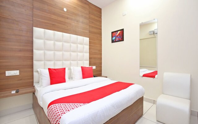 OYO 15975 Hotel 365