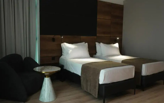 ONYX By Luna Hotel