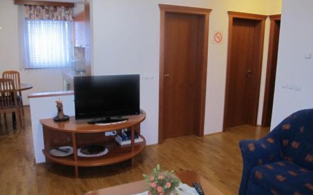 Apartment Sobe Ravbar