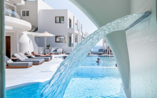 Mika Villas & Suites