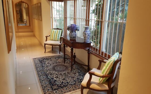 Bed and Breakfast on Melrose