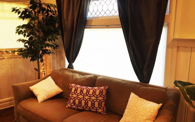 Simple Hostel