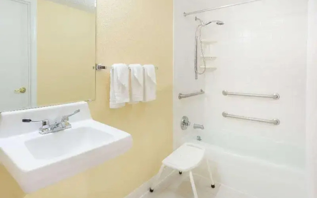 Days Inn Staunton South