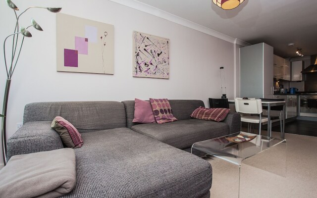 Modern 1 Bedroom Apartment in Peckham