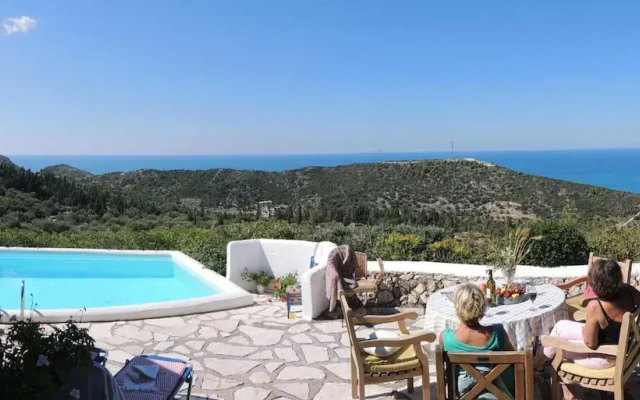 Villa Myrtia - Agios Nikitas Villas