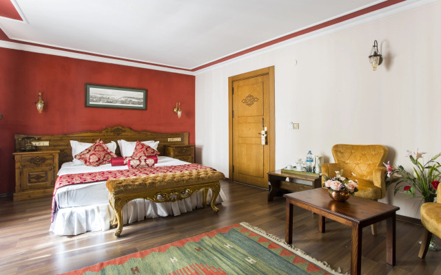 Rose Garden Suites