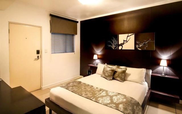 The Nicol Hotel and Apartments