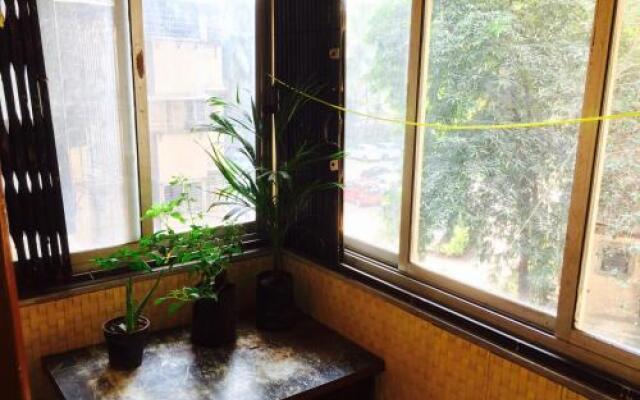 Near Airport 1Rk Shared Apartment Clean And Comfortable Stay