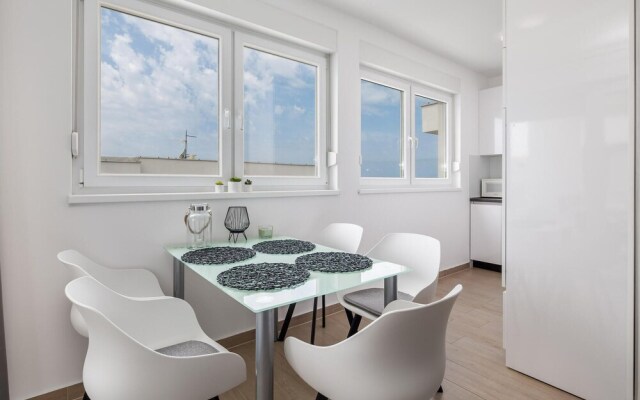 Beautiful Apartment in Novalja With Wifi and 2 Bedrooms