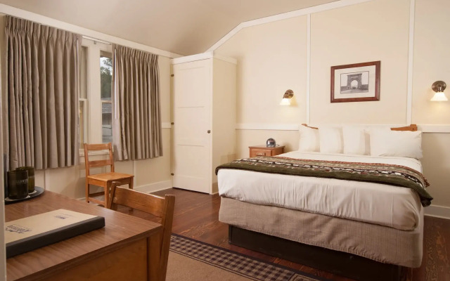 Mammoth Hot Springs & Cabins - Inside the Park