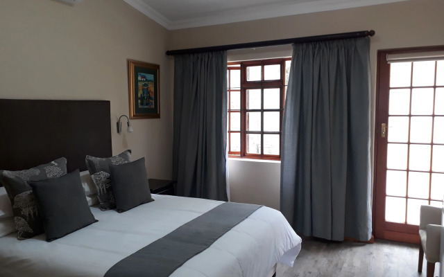 17 on Bird Guest House