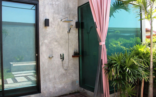 Sea Two Pool Villa Resort