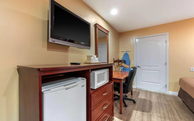 Rodeway Inn Carson - Los Angeles South