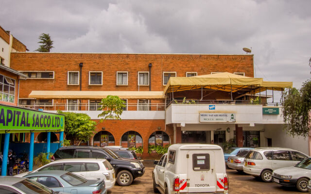 Meru Safari Hotel