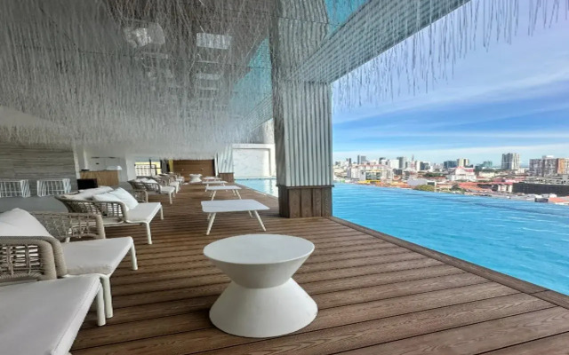 The Granite Luxury Hotel