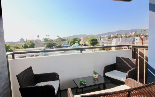 LA Luxury Suites Free Parking 2BD2BA