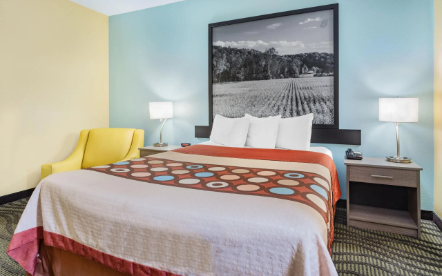 Super 8 by Wyndham Kokomo