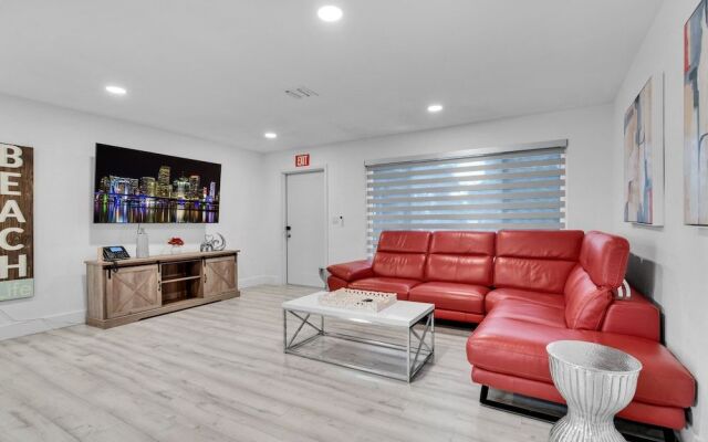 Hollywood Hills House w Backyard-BBQ
