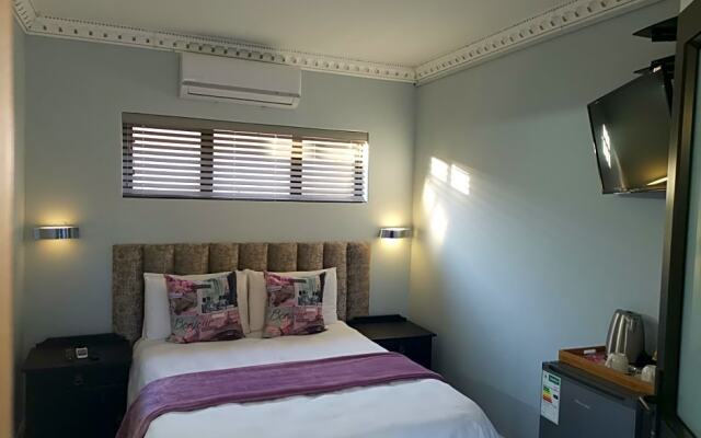 Lucolo Palace B&B