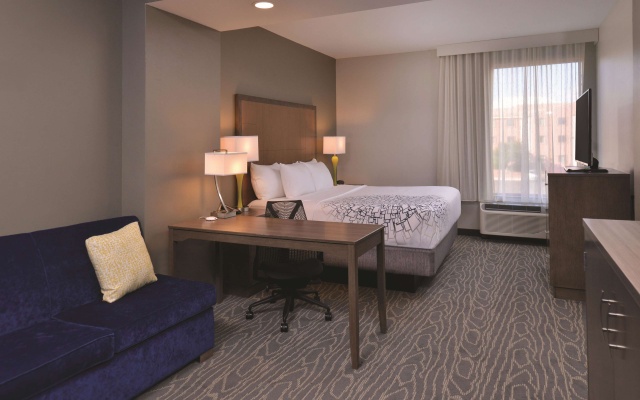 La Quinta Inn & Suites by Wyndham Page at Lake Powell - Image 5