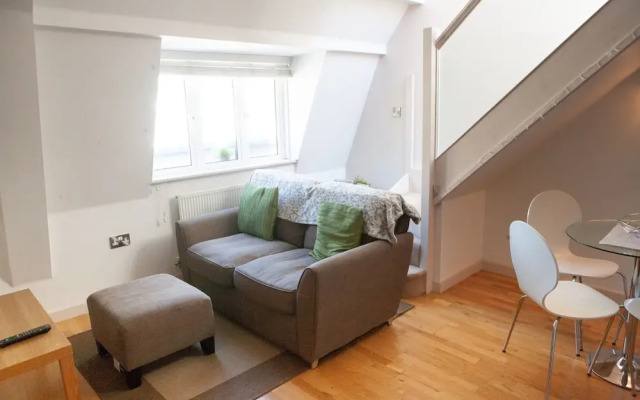 1 Bedroom Apartment With Private Roof Terrace