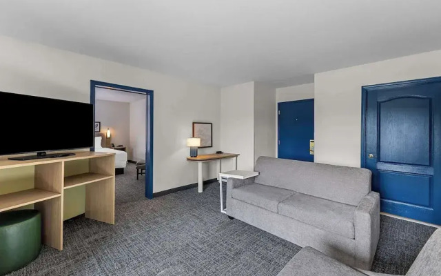 Quality Inn & Suites At Talavi