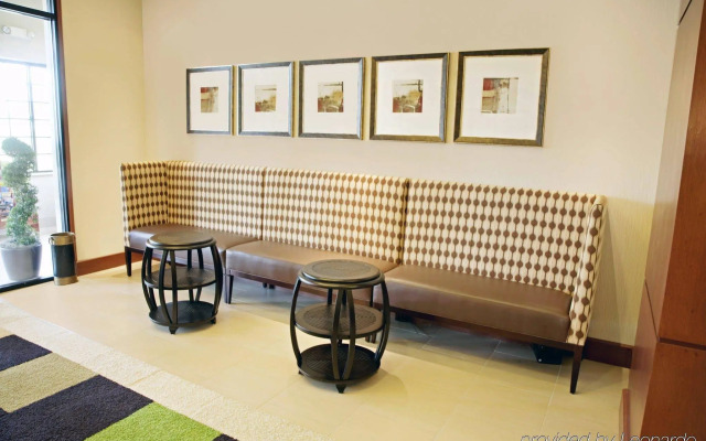 Staybridge Suites Chantilly - Dulles Airport by IHG
