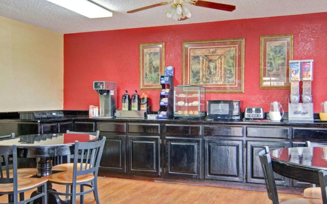 Econo Lodge Pine Bluff