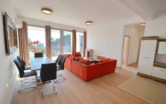 Hec Apartment