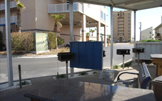 Crystal Tower 1303 by RedAwning