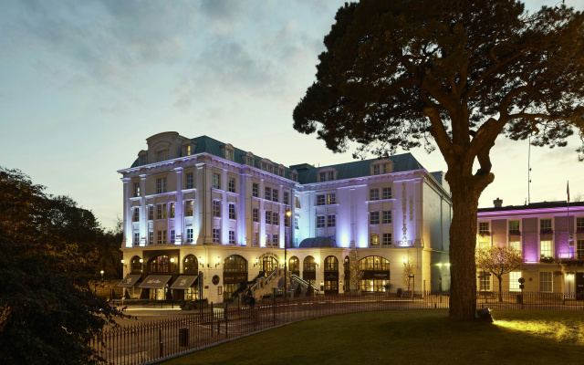 hotelImage