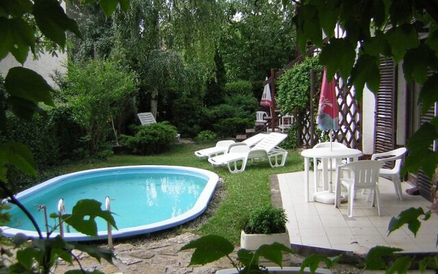 Hotel Viktória Vendégház
