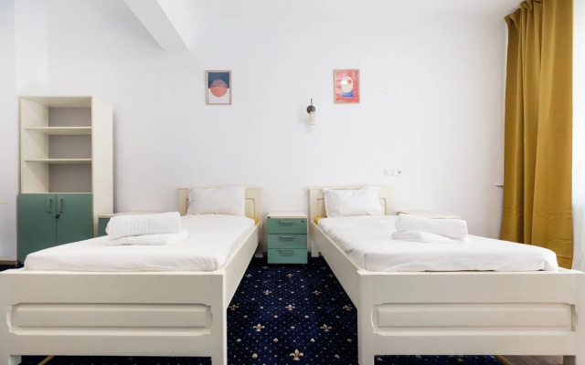 Bucharest Studios Roma Room