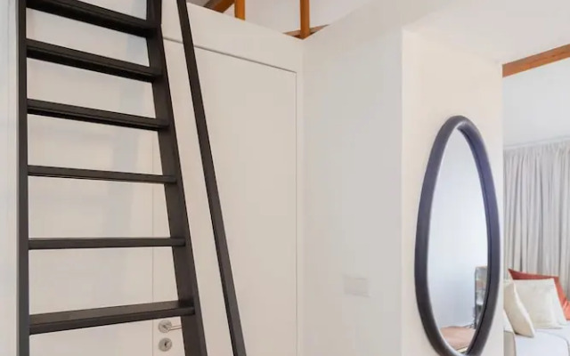 Liiiving in Porto - Mezzanine Delight Apartment
