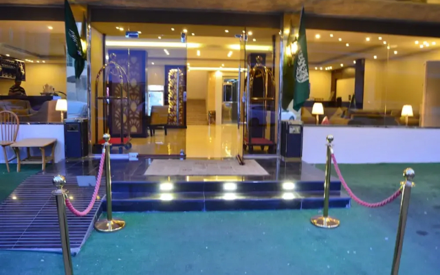 Golden Night Apartments - Apartment in Al Khobar - Photo 2