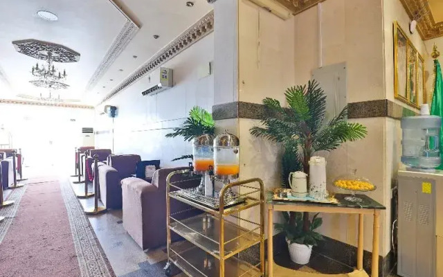 OYO 246 Hotel Hadeel Al Motamayezah