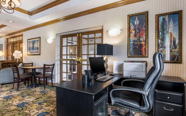 Holiday Inn Express Hotel & Suites Findley Lake