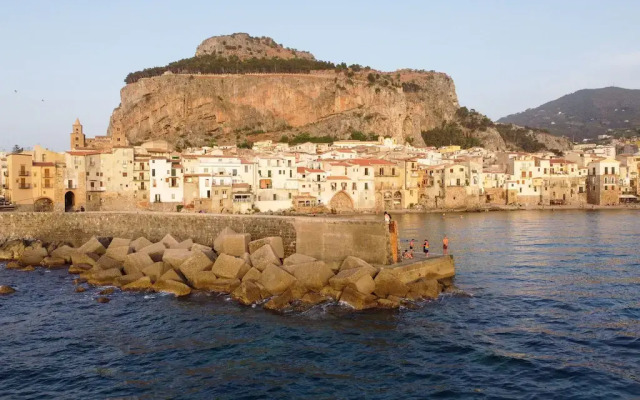 Attractive Apartment in Realmonte with Shared Swimming Pool