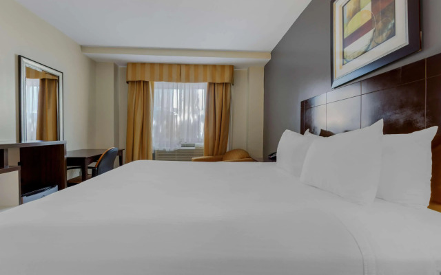 Best Western Plus Brooklyn Bay Hotel