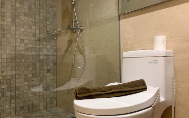 Spacious and Strategic 3BR Apartment at Veranda Residence Puri