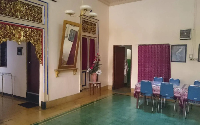 Metro Guest House