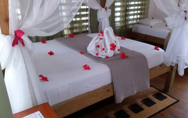 Las Palmas Beach Hotel