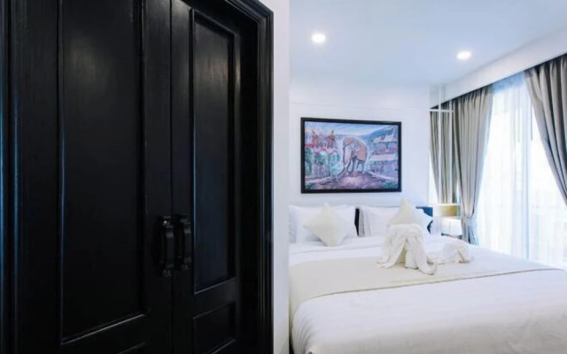 The Experience Walking Street Chiang Mai