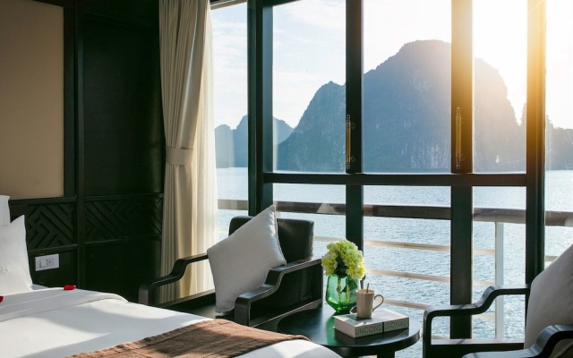 Lily Cruise – Guest Rooms – Ha Long