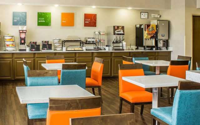 Comfort Inn Dunn near I-95