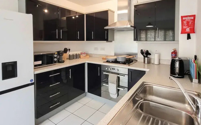 Last Minute Deals 4BR House of Four Chimneys
