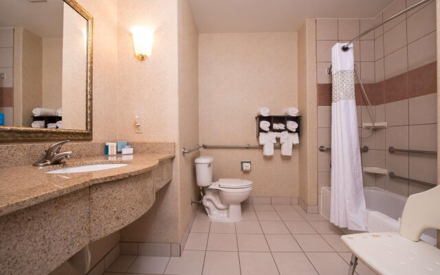 Hampton Inn & Suites Ontario