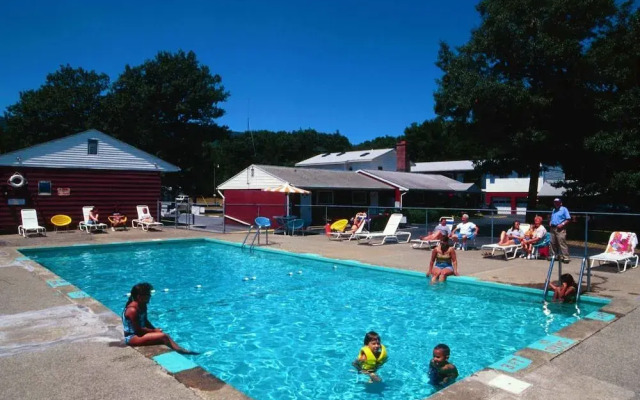 Red Ranch Motel