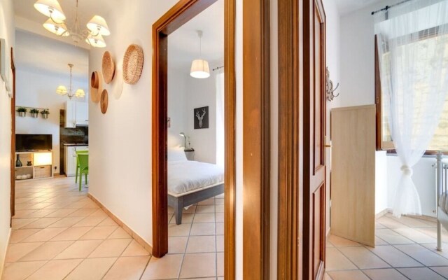 Modern & Charming 3 bed Flat in Central Location
