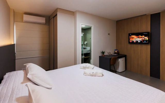 Tonello Business Hotel